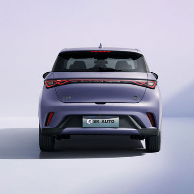 家族のための標準的なBYDのイルカのセダン405kmの費用効果が大きい自動車EVの2023年