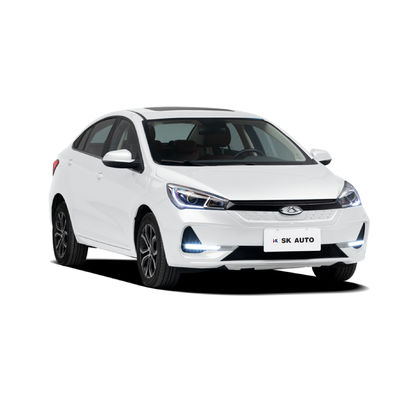 Chery Arizer Eの家族のための電気セダン152km/H速い充満5 Seater 4のドア