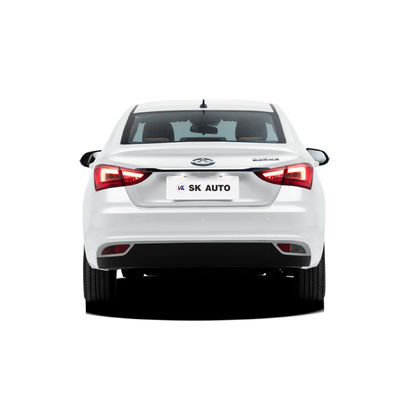 Chery Arizer Eの家族のための電気セダン152km/H速い充満5 Seater 4のドア