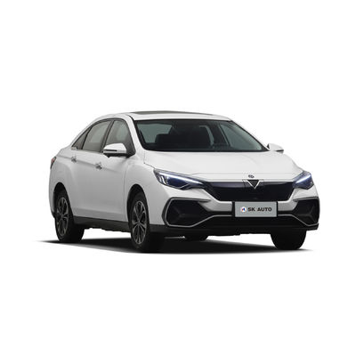 長い巡航は自動車EV Dongfeng Venucia D60EV長い巡航によってが車家族のための420km EV及ぶ420kmの及ぶ