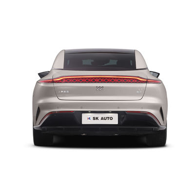 Imモータース L7 ダイナミック 2023 電動セダン 長距離 615km 電気自動車