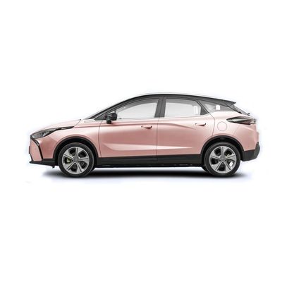 家族のためのGeelyの幾何学M6の普通サイズSUV 150km/H 5のドア5 Seaterは移動する