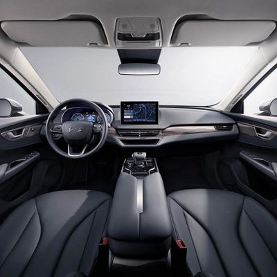 HongQi EQM5 EV車431km純粋な電気5 Seaterの中型車の高速Hongqi新しいエネルギー セダン