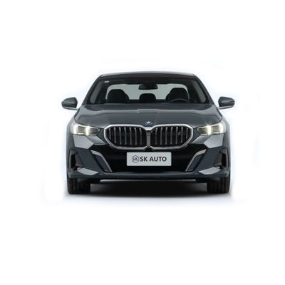 2024年新モデル 最近発売されたBMW i5電動車 大型セダン eDrive 35L 純電動 286hp