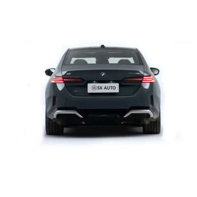 2024年新モデル 最近発売されたBMW i5電動車 大型セダン eDrive 35L 純電動 286hp