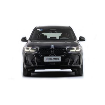 5ドア5人乗りSUV 2024 BMW Ix3 電動車 550kmの走行距離と最大トルク400Nm