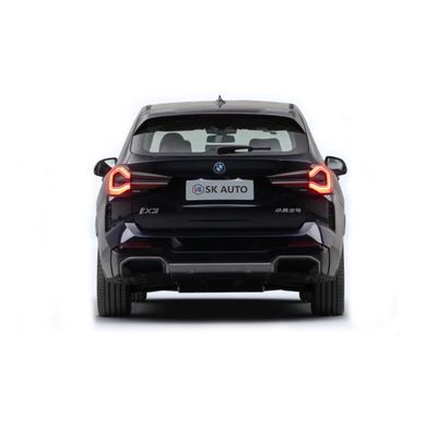 5ドア5人乗りSUV 2024 BMW Ix3 電動車 550kmの走行距離と最大トルク400Nm