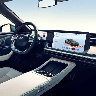 真新しいXiaopeng P7 480Kmの範囲の高速贅沢なEVの車