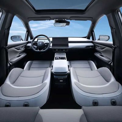 Hechuang Z03 620の家族および旅行のための粋な版自動車EV高速