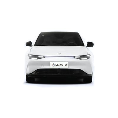 500KM Leapmotor C01の電気セダンのパノラマ式のサンルーフが付いている二輪駆動の4ドア5の座席