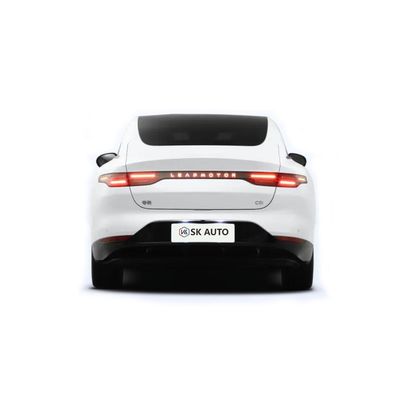 500KM Leapmotor C01の電気セダンのパノラマ式のサンルーフが付いている二輪駆動の4ドア5の座席