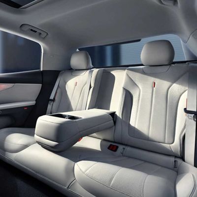高速ハイブリッド電気自動車 ジーリー LYNK&amp;CO 07 EM-P 2024 Ev 車 REEV LYNKCO 07 EM-P