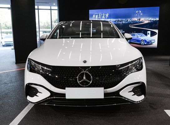 メルセデス 4MATIC 電気セダン