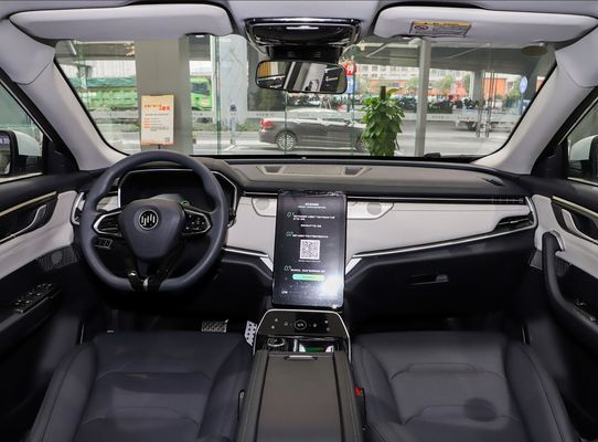 中古 400km 160kW 電動SUV ウェルトマイスター 中古 車 状態良好 走行距離が少ない 黒