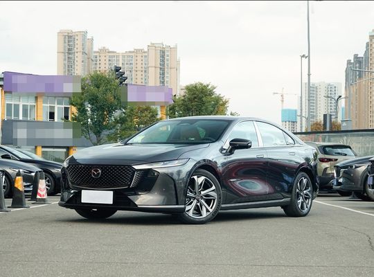 1200kmの走行距離と160kWの電力を備えた広々とした5人座電動車