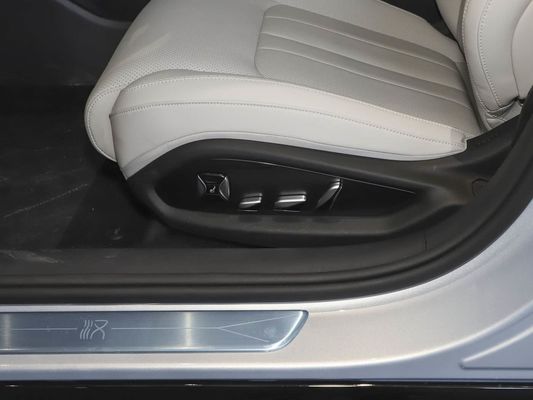 2025 パワフル ハン L BYD 電動車両 最大出力 500 KW 革のリード 1000V 高電圧高速充電