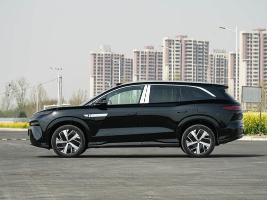 2025 BYD パフォーマンスのための新型電気自動車 Tang L 810kW パワー AWD 急速充電 1000w/h 600km 走行距離 長距離 7席 屋根付き