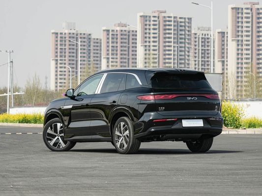 2025 BYD パフォーマンスのための新型電気自動車 Tang L 810kW パワー AWD 急速充電 1000w/h 600km 走行距離 長距離 7席 屋根付き