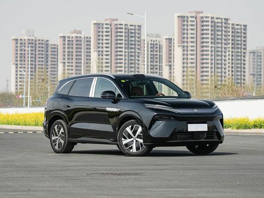 2025 BYD パフォーマンスのための新型電気自動車 Tang L 810kW パワー AWD 急速充電 1000w/h 600km 走行距離 長距離 7席 屋根付き