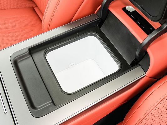 2025 BYD パフォーマンスのための新型電気自動車 Tang L 810kW パワー AWD 急速充電 1000w/h 600km 走行距離 長距離 7席 屋根付き
