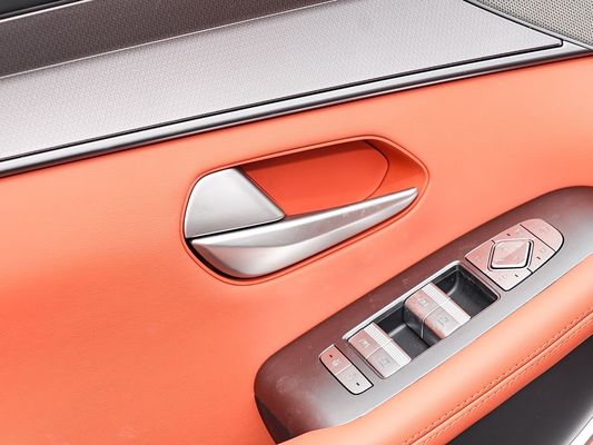 2025 BYD パフォーマンスのための新型電気自動車 Tang L 810kW パワー AWD 急速充電 1000w/h 600km 走行距離 長距離 7席 屋根付き