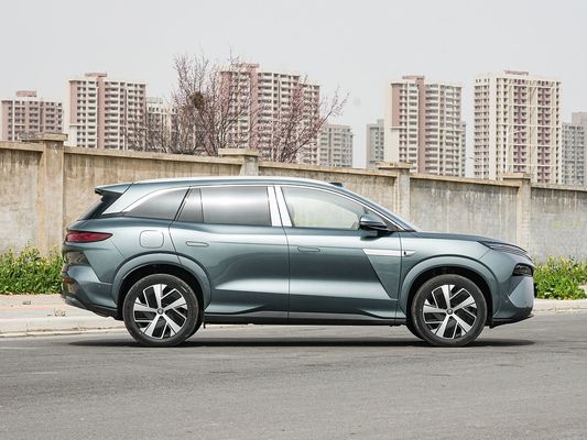 新作 熱売り BYD EVカー 2025 モデル 100.5 KWh バッテリー容量 急速充電 0.1 時間 670KM 長距離 500kW パワー 電動車 家族 7人座席のスペースが大きい