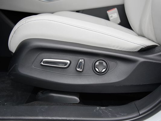 350kWのモーターパワー 全電動SUV ホンダS7 ロングレンジ 650km 急速充電EV 新品 熱売り 家庭用 屋根付き