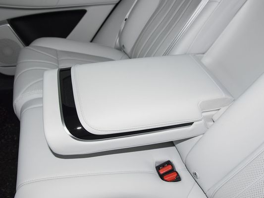 2025 Xpeng G9 全電動SUV 93.1kWh バッテリー容量 423kW マックスモーターパワー 680km 長距離,太陽屋根付き高速充電