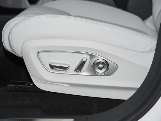 2025 Xpeng G9 全電動SUV 93.1kWh バッテリー容量 423kW マックスモーターパワー 680km 長距離,太陽屋根付き高速充電