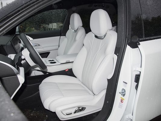 2025 Xpeng G9 全電動SUV 93.1kWh バッテリー容量 423kW マックスモーターパワー 680km 長距離,太陽屋根付き高速充電