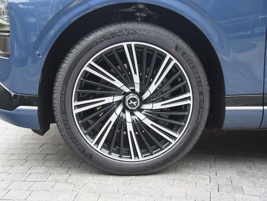Xpeng G9 急速充電電動車 マックスモーター トーク 695N.m マックスモーター パワー 423kW マックススピード 200km/h