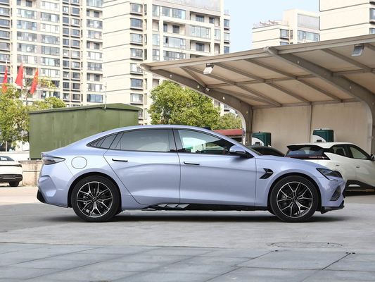 2025 BYD 電気自動車 シール EV スマートモデル 650KM 長距離 80.64kWh バッテリー 急速充電 屋根付き熱売り