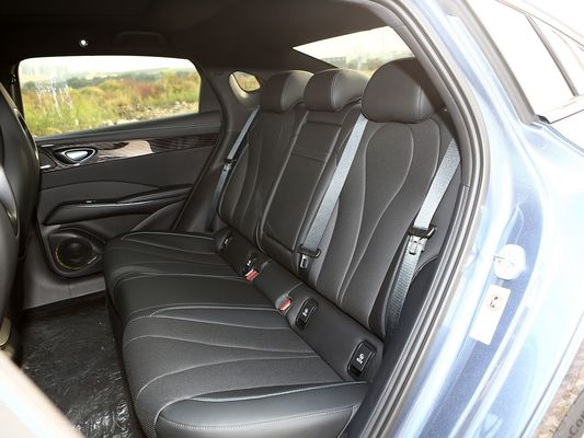 2025 BYD EV カーシール AWD パフォーマンス ロングレンジ 600KM 急速充電 電動車 四輪駆動 電気自動車 屋根付き