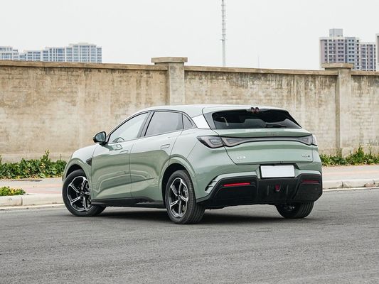 2025 BYD 電気自動車シール 06GT 0.33 Hrs の急速充電時間とパフォーマンス ロングレンジ 550KM 家族のための太陽屋根付きの大きなバッテリー