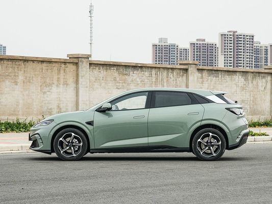 2025 BYD 電気自動車シール 06GT 0.33 Hrs の急速充電時間とパフォーマンス ロングレンジ 550KM 家族のための太陽屋根付きの大きなバッテリー