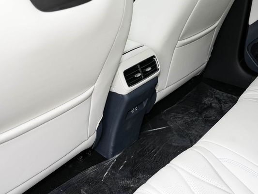 2025 BYD 電気自動車シール 06GT 0.33 Hrs の急速充電時間とパフォーマンス ロングレンジ 550KM 家族のための太陽屋根付きの大きなバッテリー