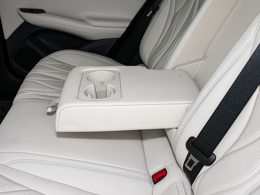 2025 BYD 電気自動車シール 06GT 0.33 Hrs の急速充電時間とパフォーマンス ロングレンジ 550KM 家族のための太陽屋根付きの大きなバッテリー
